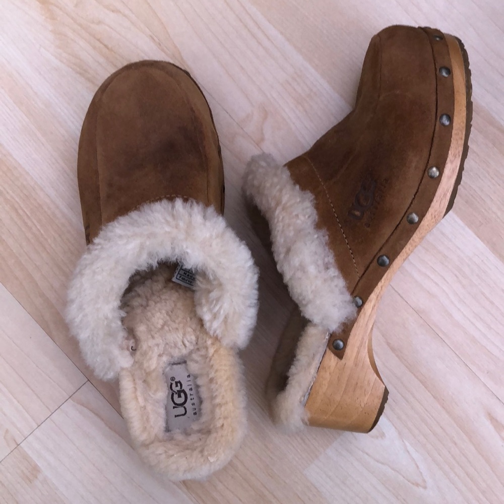 Ugg clogs